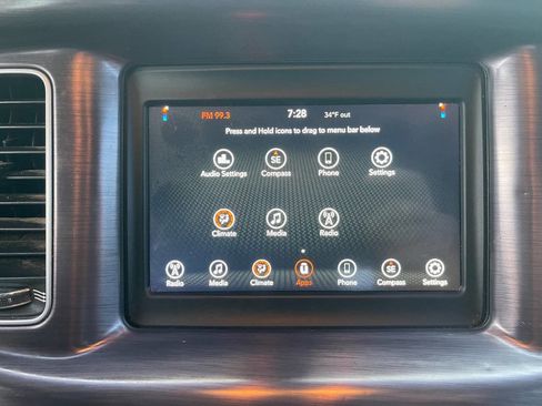 Used 2018 Dodge Charger SXT image 16