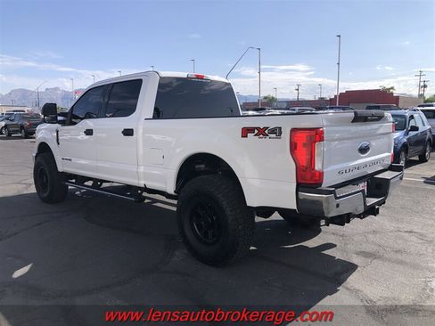 Used 2017 Ford F250 XLT w/ XLT Value Package AWD/4WD image 7
