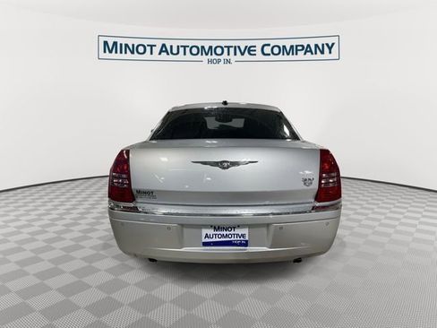 Used 2005 Chrysler 300 C w/ Protection Group II RWD image 7