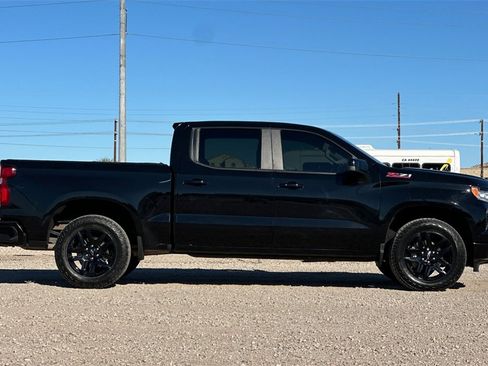Used 2023 Chevrolet Silverado 1500 RST image 3