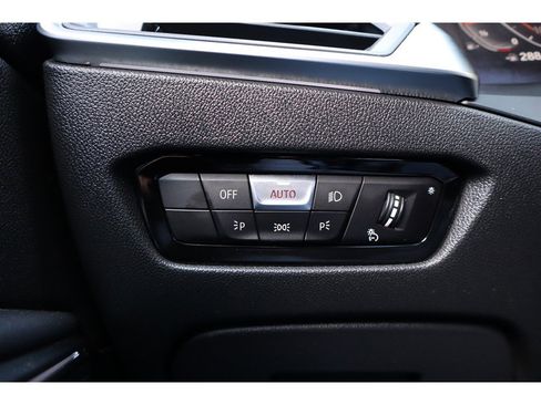 Used 2021 BMW 330i xDrive Sedan image 29