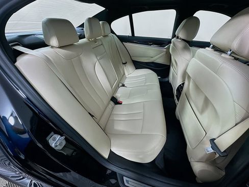 Used 2020 BMW 530i w/ Convenience Package RWD image 28
