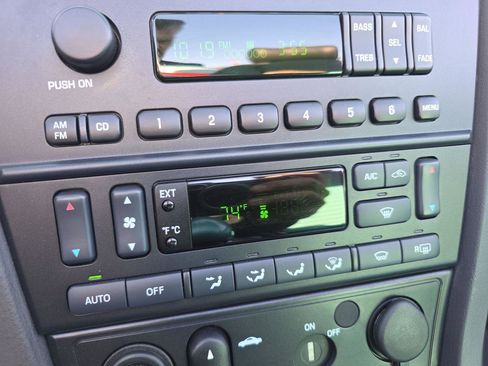 Used 2002 Ford Thunderbird PREMIUM HARDTOP CONVERTIBLE image 24