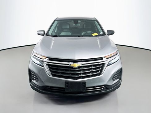 Used 2023 Chevrolet Equinox LS FWD image 2