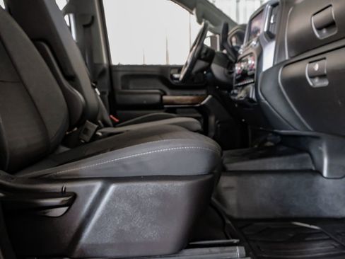 Used 2020 GMC Sierra 2500 SLE w/ SLE Value Package; image 31