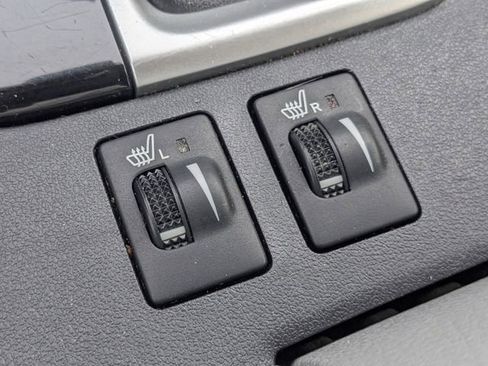 Used 2017 Toyota Highlander XLE image 25