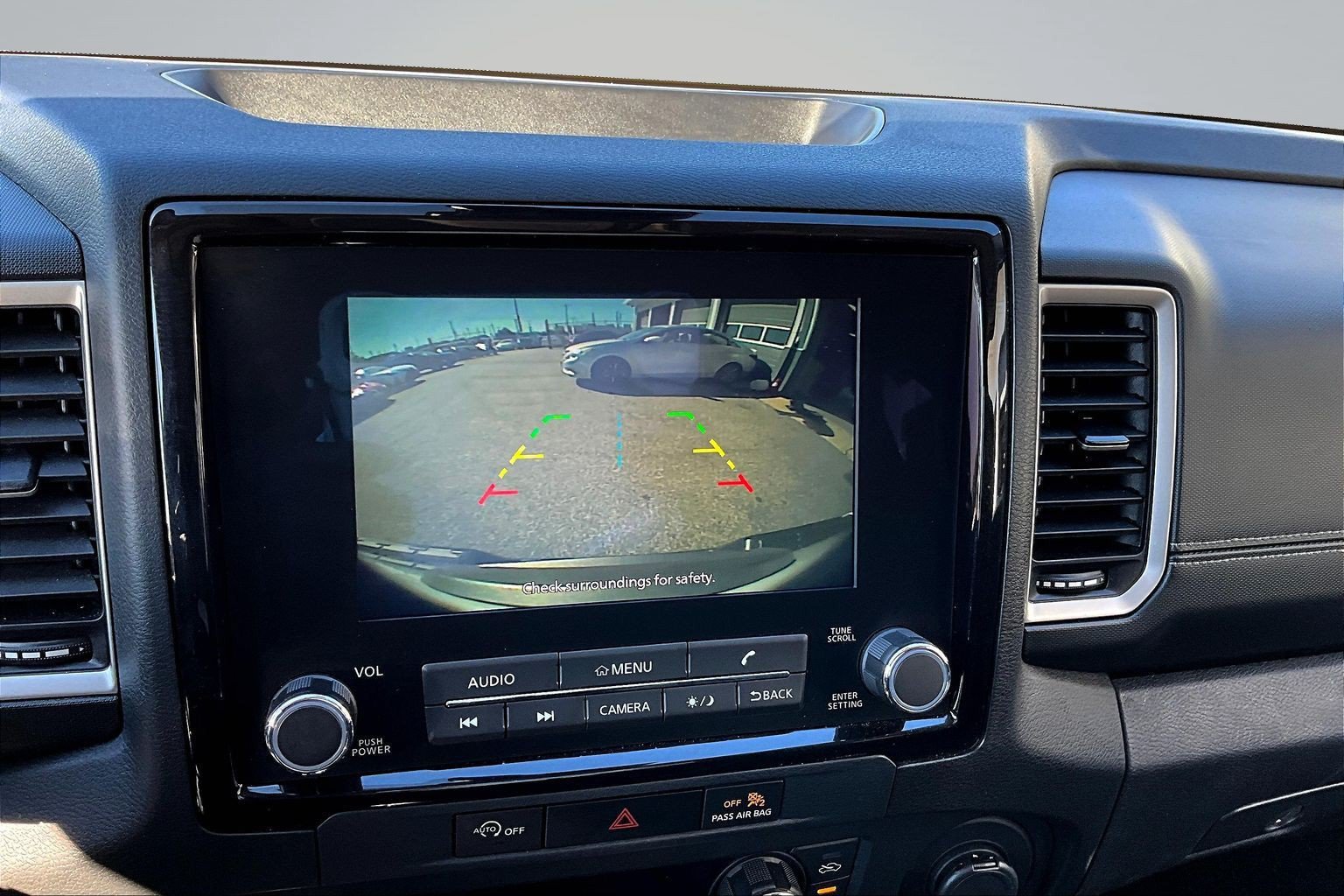 Used 2024 Nissan Frontier SV w/ SV Convenience Package RWD image 11