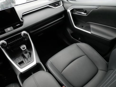 Certified 2025 Toyota RAV4 XLE Premium image 11