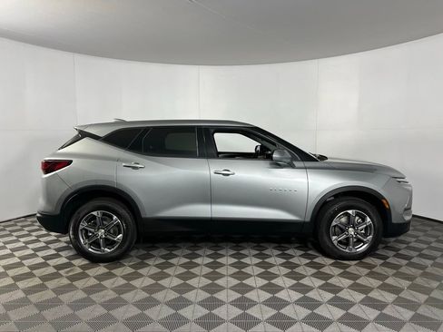 Used 2025 Chevrolet Blazer LT image 5