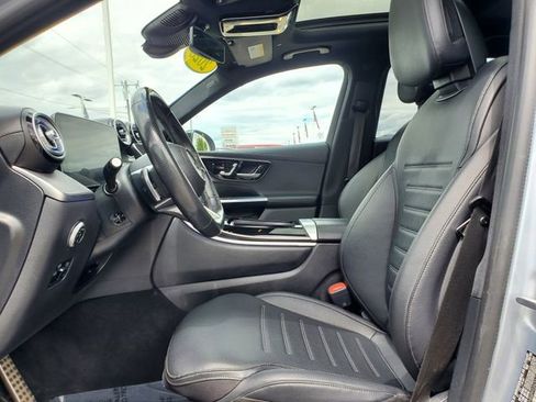 Used 2023 Mercedes-Benz GLC 300 4MATIC image 4