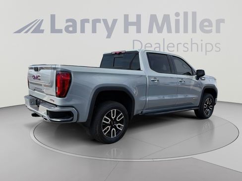 Used 2025 GMC Sierra 1500 AT4 w/ AT4 Premium Package AWD/4WD image 6