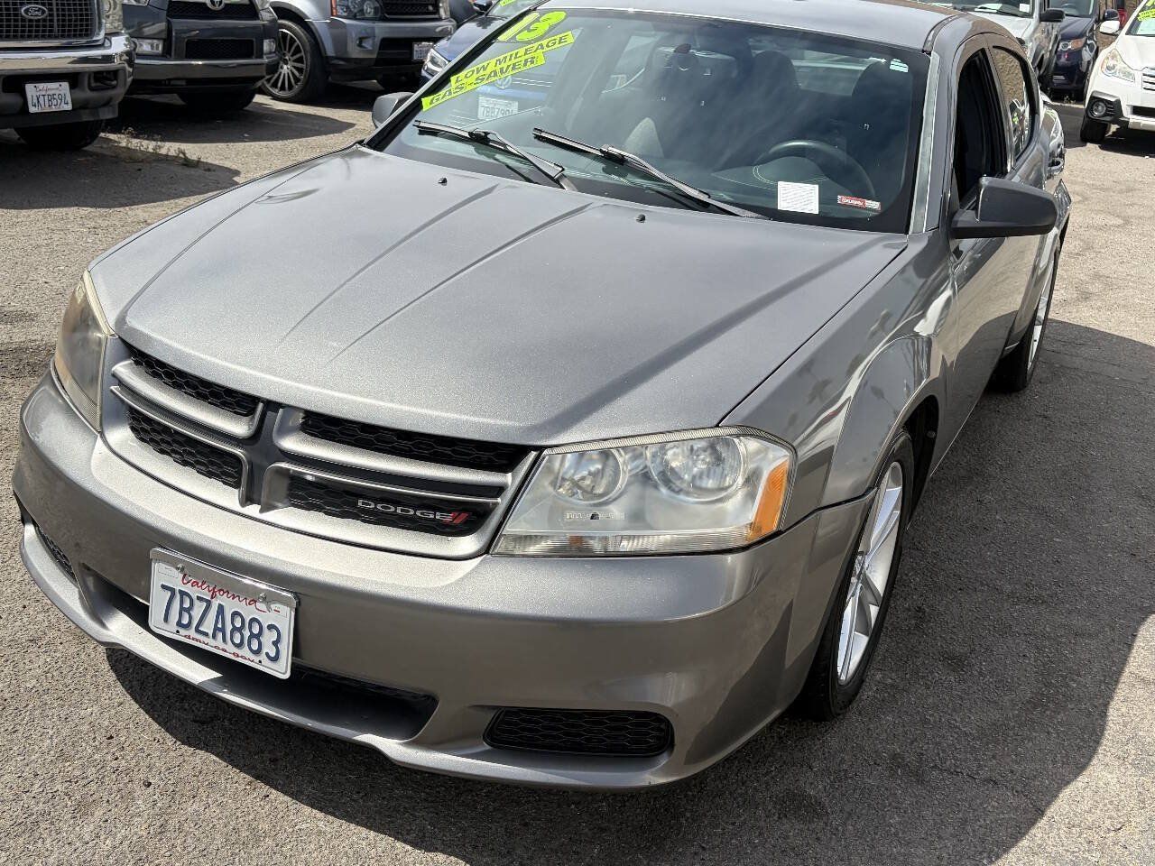 Used 2013 Dodge Avenger SE FWD image 2