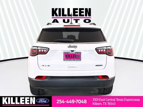 Used 2024 Jeep Compass Latitude image 7