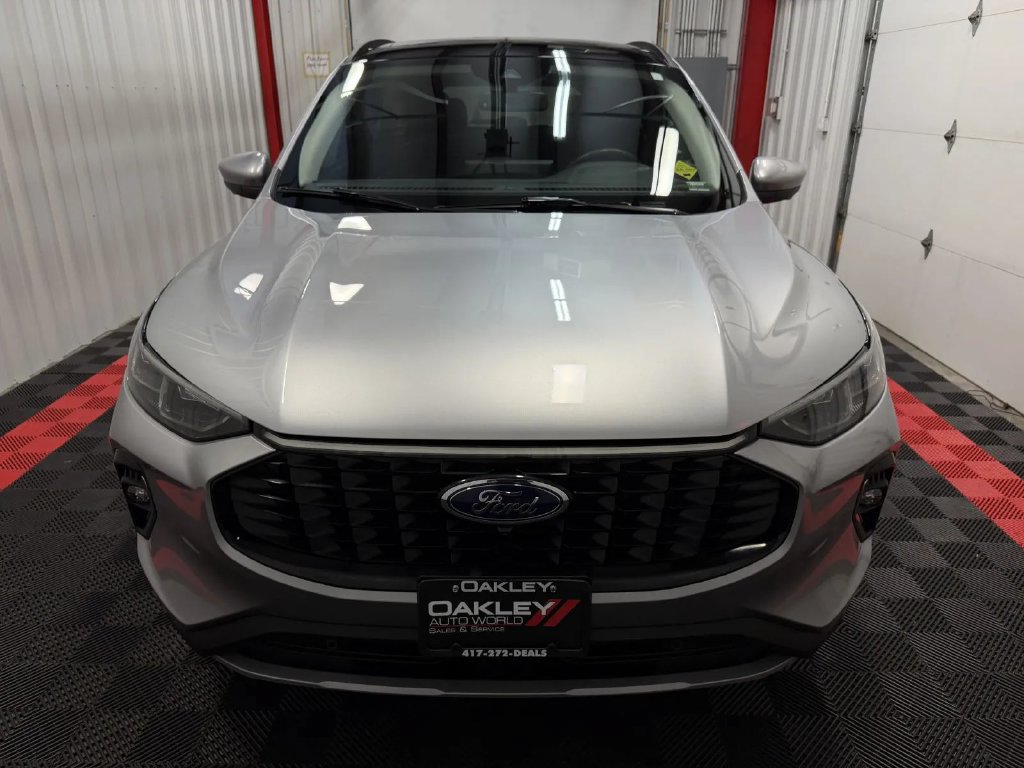 Used 2023 Ford Escape Platinum AWD/4WD image 7