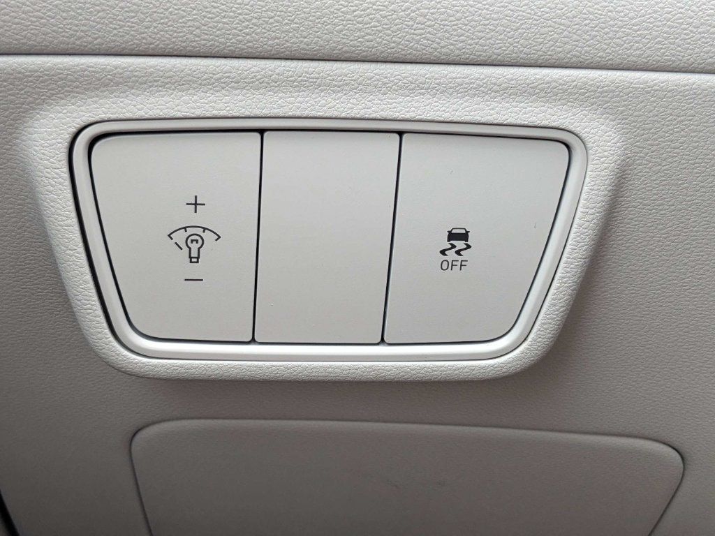 Certified 2024 Hyundai Tucson SE FWD image 31