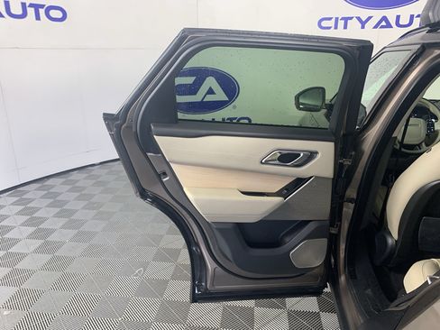 Used 2018 Land Rover Range Rover Velar R-Dynamic SE AWD/4WD image 31