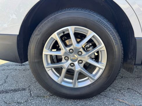 Used 2022 Chevrolet Equinox LT image 40