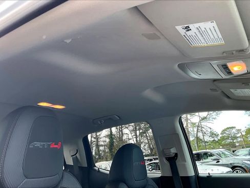 Used 2022 GMC Canyon AT4 w/ Trailering Package image 14