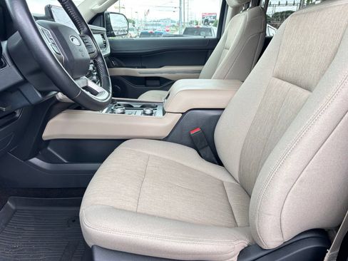 Used 2022 Ford Expedition XLT AWD/4WD image 14