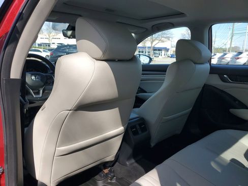 Used 2018 Honda Accord EX-L image 11