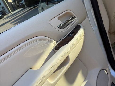 Used 2007 Cadillac Escalade AWD w/ Information Package image 31
