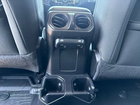 Used 2021 Jeep Wrangler Unlimited Sport AWD/4WD image 31