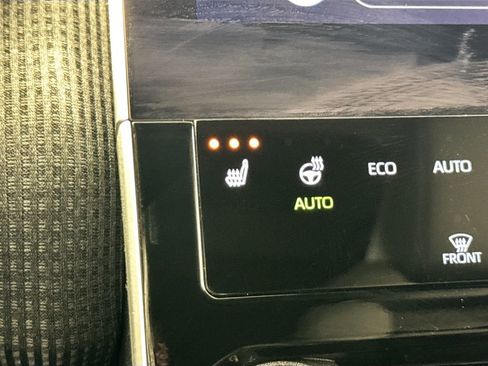 Used 2024 Toyota bZ4X AWD w/ Weather Package image 23