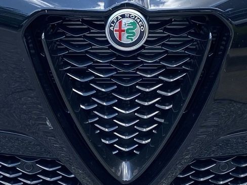 New 2025 Alfa Romeo Stelvio Sprint image 11