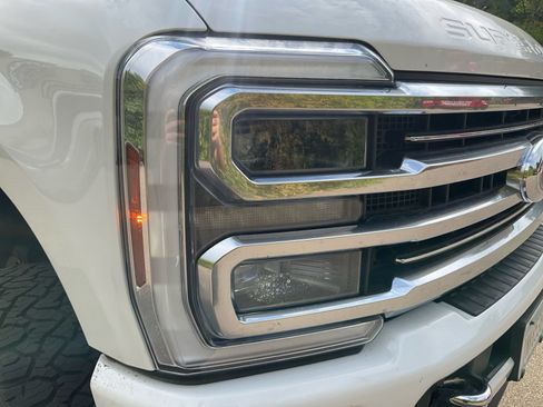Used 2024 Ford F350 Limited w/ FX4 Off-Road Package AWD/4WD image 31