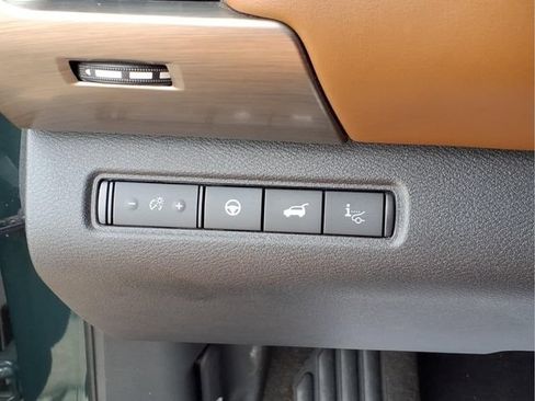 Used 2023 Nissan Pathfinder Platinum w/ Cargo Package AWD/4WD image 14