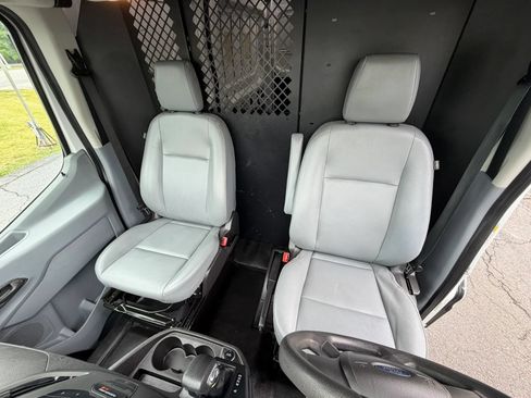 Used 2018 Ford Transit 250 148 High Roof RWD image 14