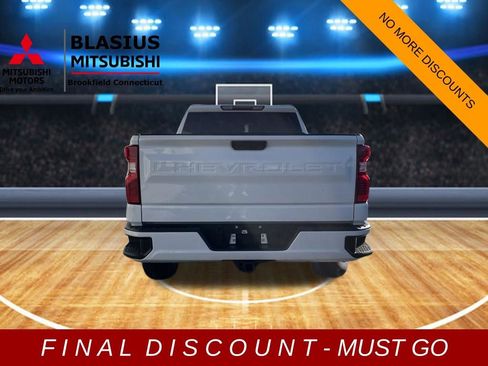 Used 2023 Chevrolet Silverado 1500 Custom image 5
