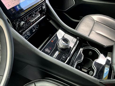 Used 2023 Jeep Grand Cherokee 4WD 4xe image 15