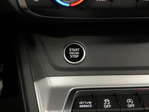 Used 2025 Audi Q3 2.0T Premium w/ Convenience Package image 25