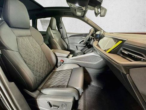 New 2026 Audi SQ5 Prestige AWD/4WD image 25