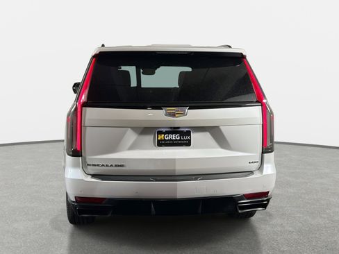 Used 2022 Cadillac Escalade Sport w/ Touring Package image 4