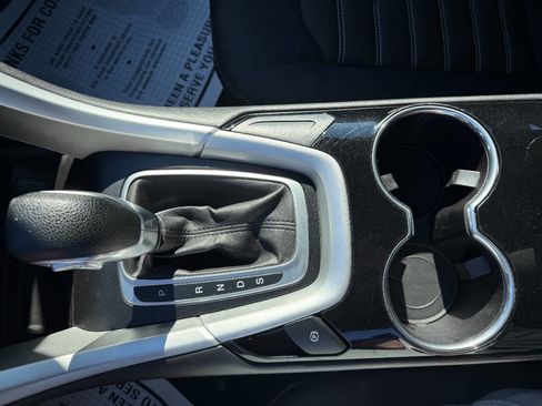 Used 2015 Ford Fusion SE image 22