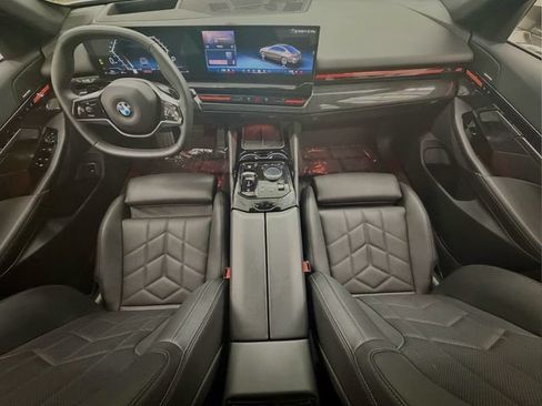 Used 2026 BMW 530i RWD image 18