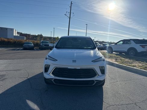 Used 2024 Buick Encore GX Preferred w/ Comfort Package image 6