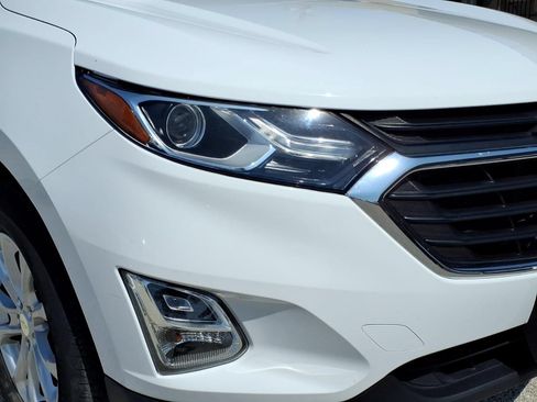 Used 2021 Chevrolet Equinox LS FWD image 12