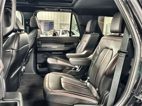 Used 2021 Ford Expedition Limited image 24