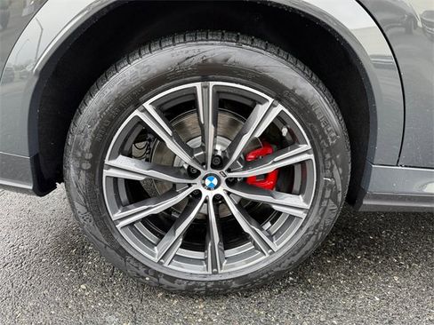 New 2026 BMW X6 xDrive40i w/ Climate Comfort Package image 17