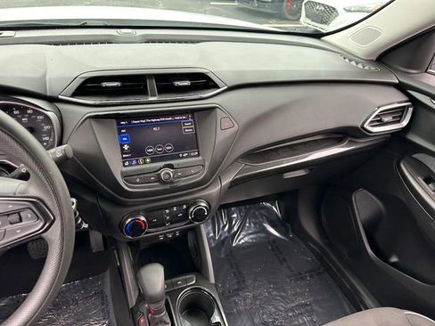 Used 2022 Chevrolet TrailBlazer LS image 18