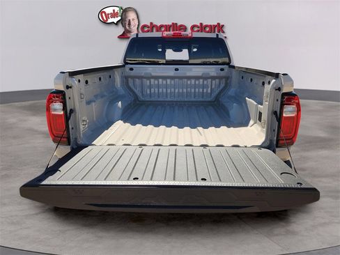 New 2026 GMC Canyon Elevation image 12