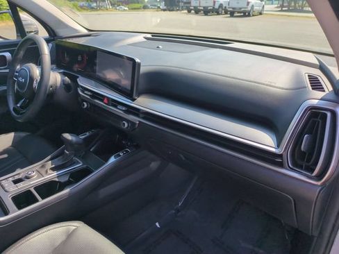 Used 2024 Kia Sorento S w/ Panoramic Sunroof Package FWD image 36