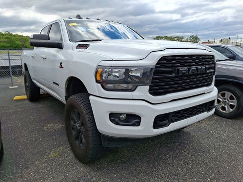 Used 2022 RAM 2500 Big Horn w/ Level C Equiment Group AWD/4WD image 3