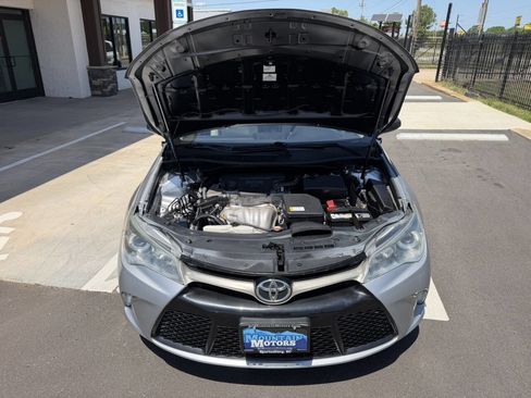 Used 2016 Toyota Camry SE FWD image 33