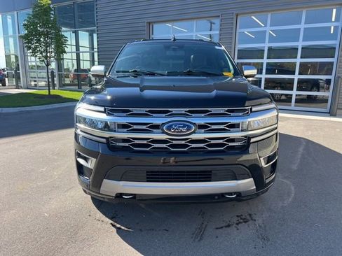 Used 2023 Ford Expedition Max Platinum AWD/4WD image 2