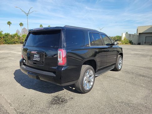Used 2017 GMC Yukon SLT image 5