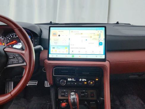 Used 2017 Nissan GT-R Premium w/ Premium Interior Package image 41